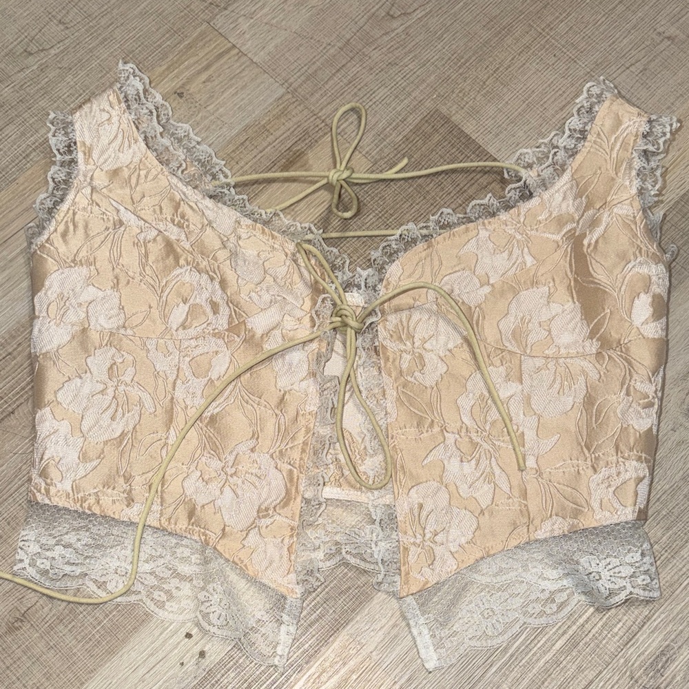 Elegant Lace-Up Floral Lace Corset - Cream